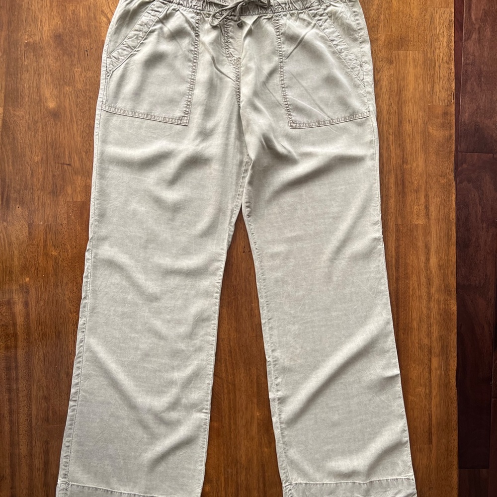 Bella Dahl Light Green Tencel Pants